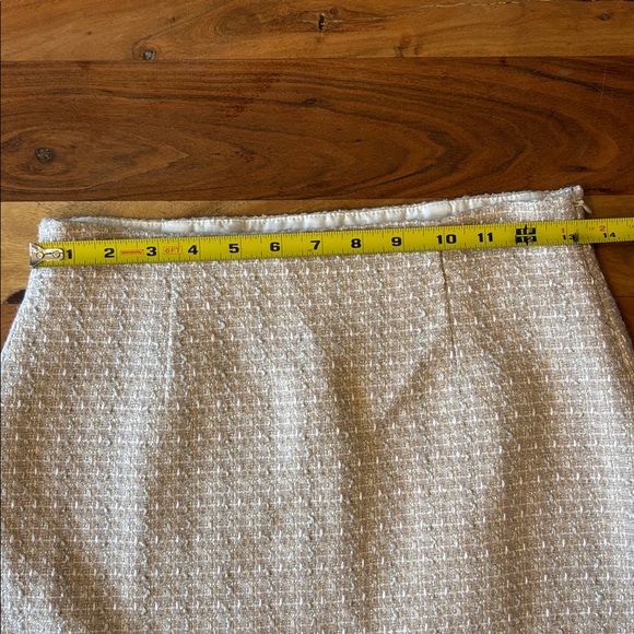 Aritzia | Babaton Cream Tweed Mini Skirt | US 6 - Picture 5 of 8